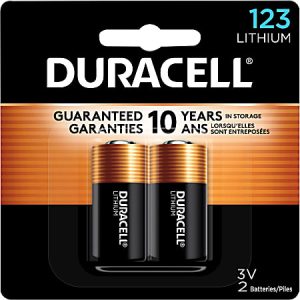 Duracell 123 Lithium batteries, 3V, pack of 2, with 10-year storage guarantee in English and French on the packaging.