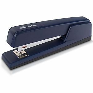 Swingline 747 Classic Stapler, 20 Sheets, Royal Blue - 20 Sheets Capacity - 210 Staple Capacity - Full Strip - 1/4" Staple Size - Royal Blue